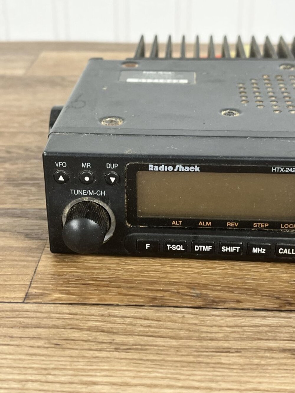 Radio Shack HTX-242-Meter Amateur VHF-FM Mobile Transceiver No Mic - Picture 4 of 9